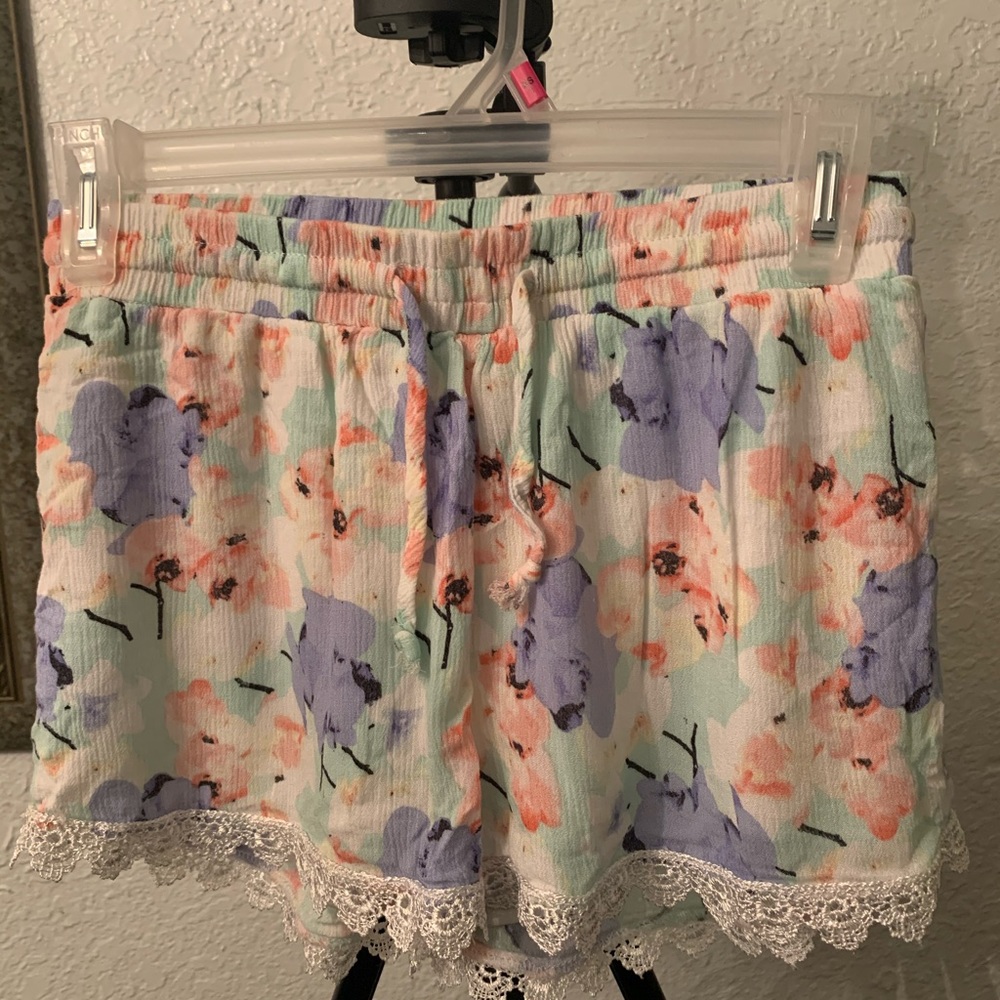 Floral Adam Levine junior shorts